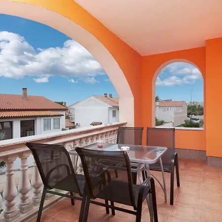 Apartmán Ferienwohnung In Mit Garten, Terrasse Und Grill *