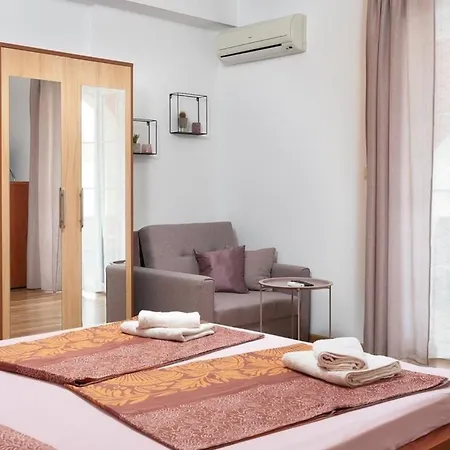 Ferienwohnung In Mit Garten, Terrasse Und Grill *